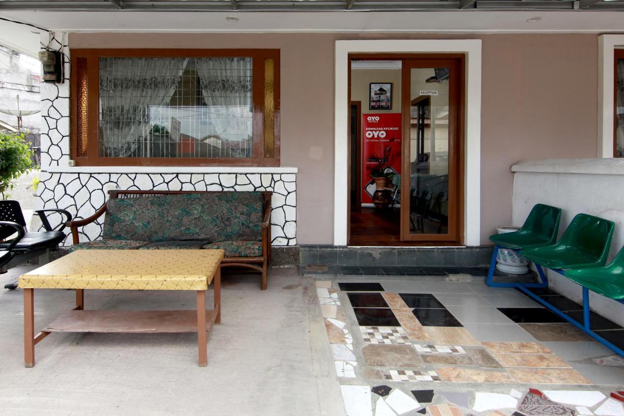 Oyo 799 Hotel Dieng Berastagi Eksteriør billede