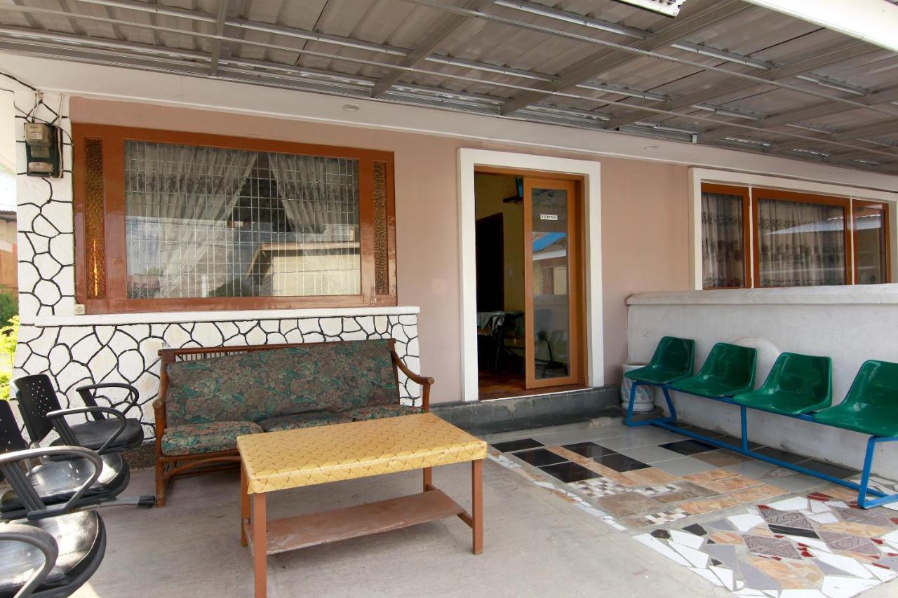 Oyo 799 Hotel Dieng Berastagi Eksteriør billede