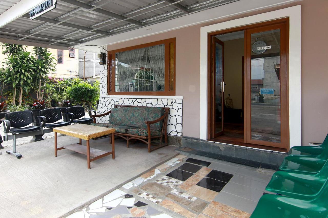 Oyo 799 Hotel Dieng Berastagi Eksteriør billede