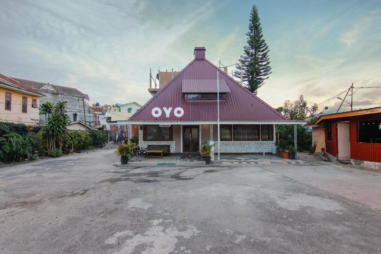 Oyo 799 Hotel Dieng Berastagi Eksteriør billede